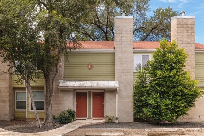 Building Photo - 3601 Menchaca Rd