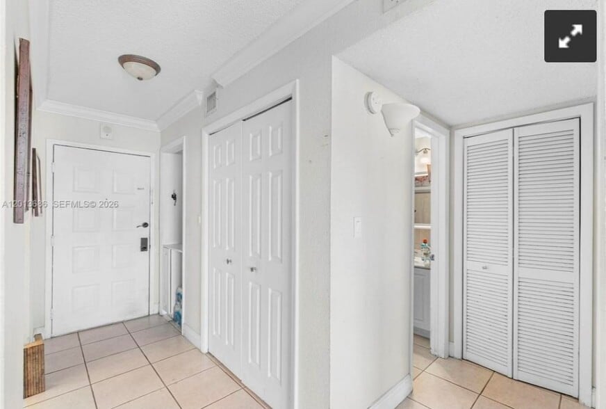 Building Photo - 6950 Miami Gardens Dr