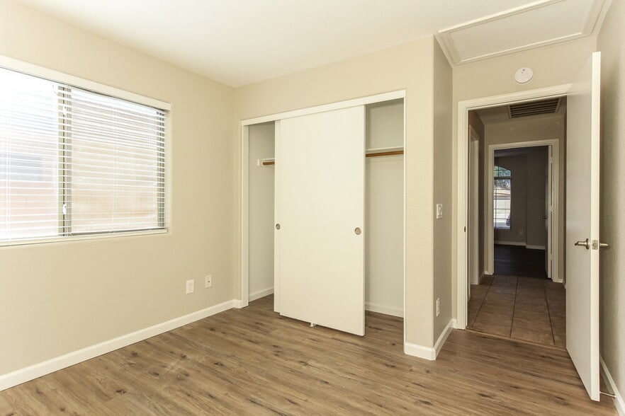 Building Photo - 13331 W Boca Raton Rd