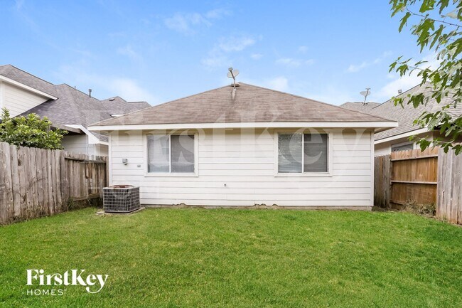 Building Photo - 19375 Strathmore Pl Ln