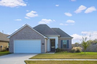Building Photo - 825 Mano Myrtle Dr