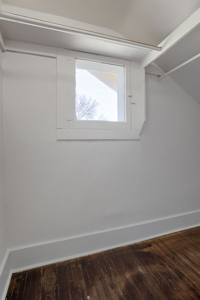 Building Photo - 4922 N 35th St