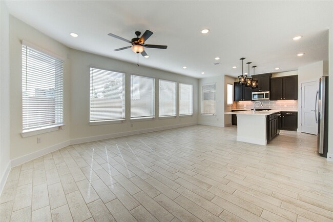 Building Photo - 7630 Meadow Mouse Ln