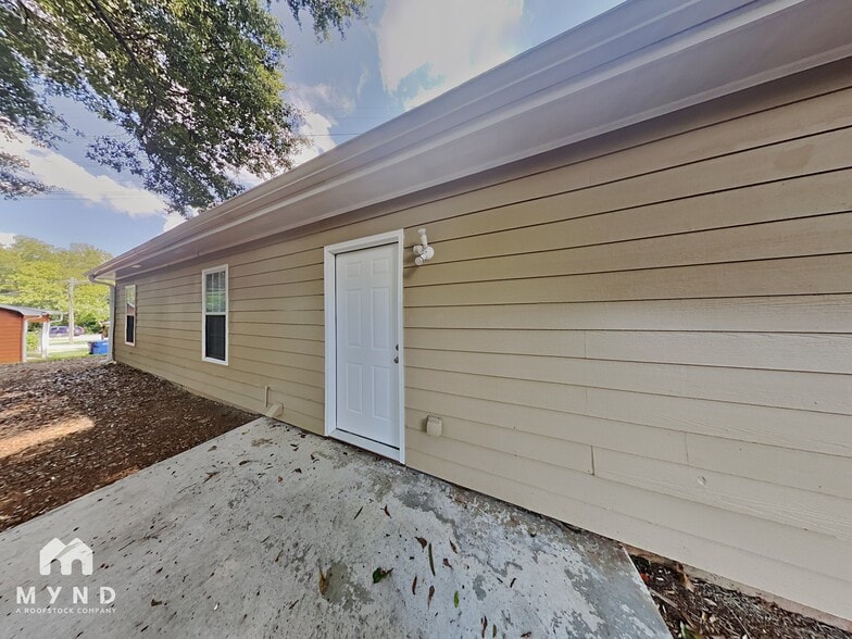 Building Photo - 6142 Geiger St NW
