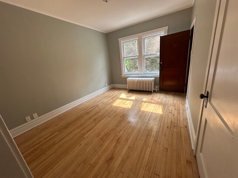 Building Photo - 1108 Lathrop Ave