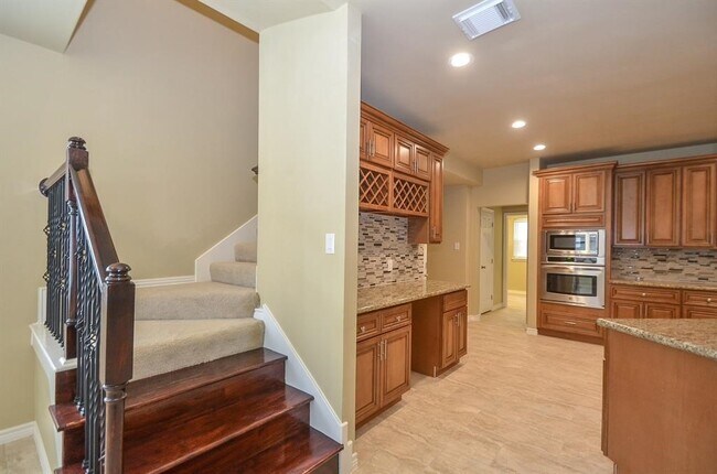 Building Photo - 5503 Langhorne Ct