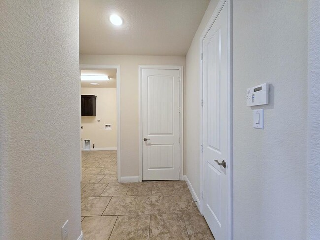 Building Photo - 8030 Garland Path Bend Ln
