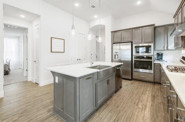 Building Photo - 652 Pecan Bottom Trail