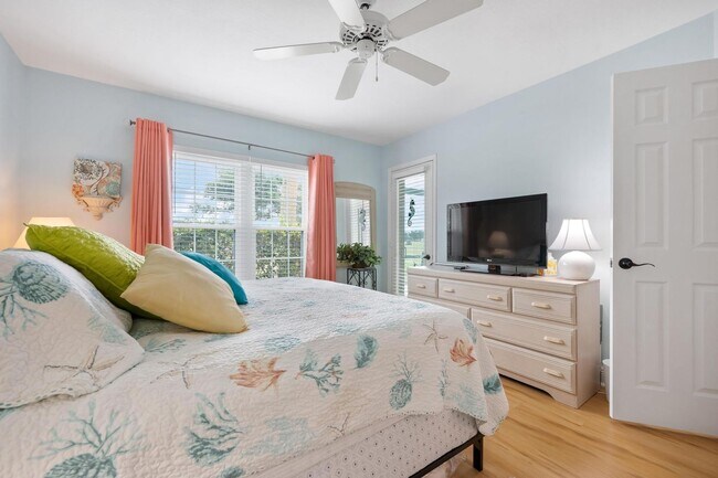 Building Photo - GORGEOUS 2 BEDROOM, 2 BATHROOM 1ST FLOOR CONDO LOCATED IN THE HIGHLY SOUGHT AFTER TENTH FAIRWAY A...