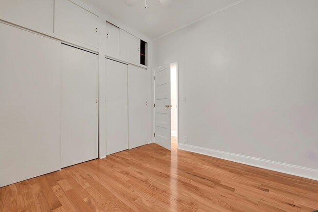 Building Photo - 158 Edgar St