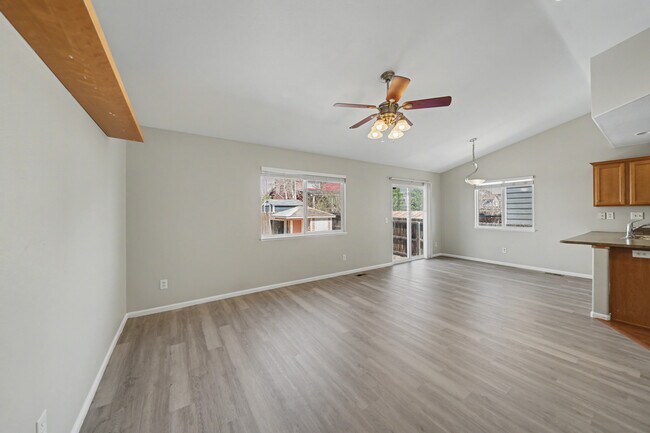 Building Photo - 2326 Klein Pl