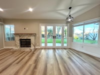 Building Photo - 1742 Oakview Way