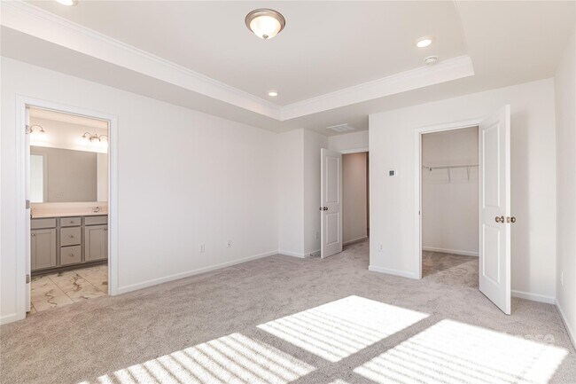 Building Photo - 3160 Lilac Grove Dr