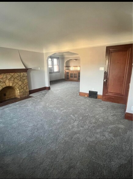 Building Photo - 4465 N 27th St