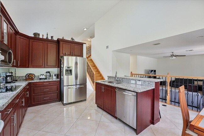 Building Photo - 19059 Skyridge Cir
