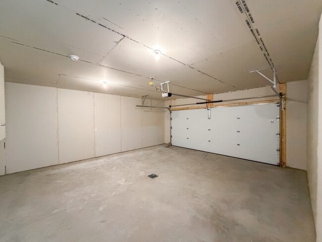 Building Photo - 3626 33rd St S