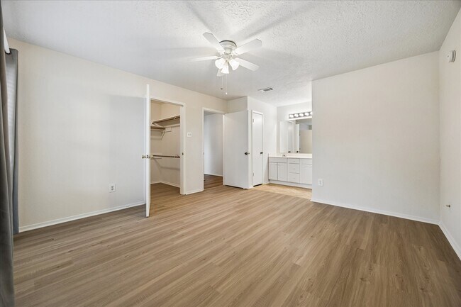 Building Photo - 218 Tara Plantation Dr