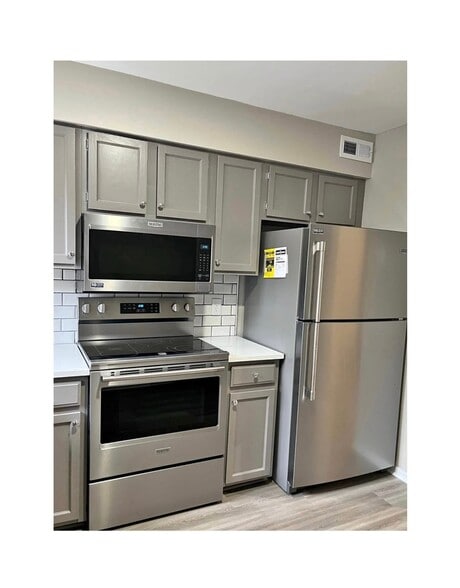 Building Photo - 2901 Heathstead Place