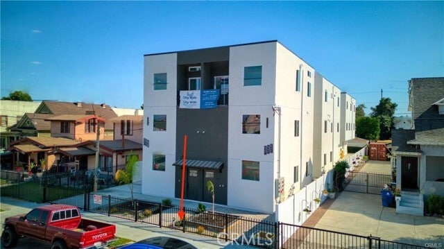 Building Photo - 630 E Adams Blvd