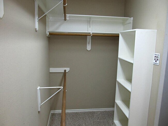 Building Photo - 5104 Big Spring Dr