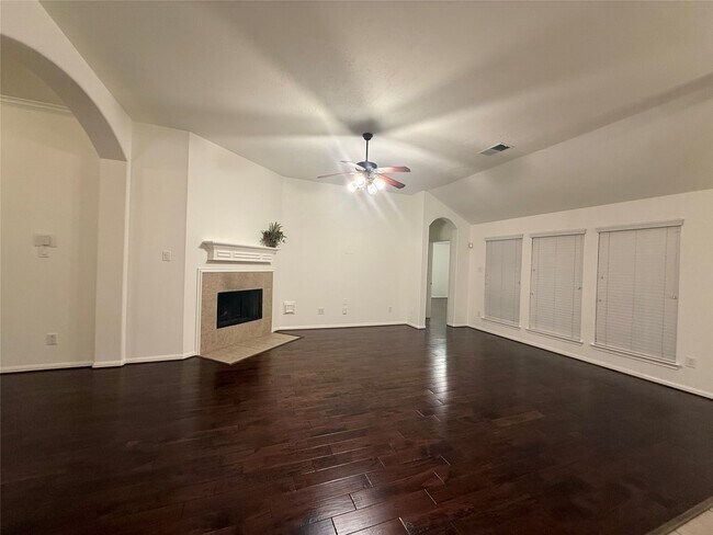 Building Photo - 27219 Camden Glen Ln