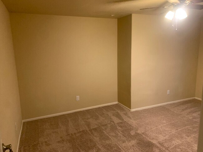 Building Photo - Gorgeous 7 Bed/3.5 Bath Home for Rent in C...