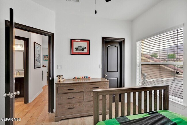 Building Photo - 7355 Via Canutillo Dr