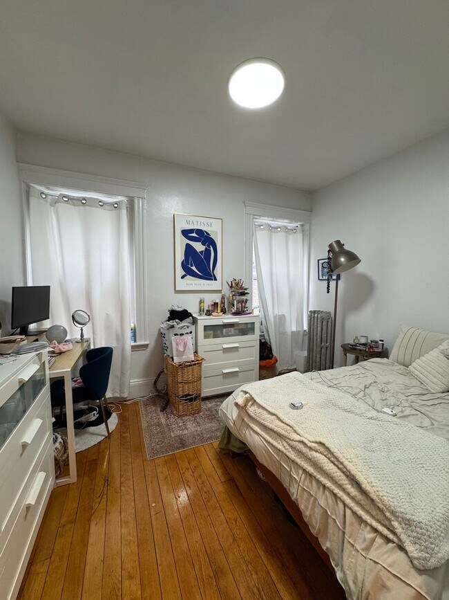 Building Photo - 3 Bed 9/1 BRIGHTON