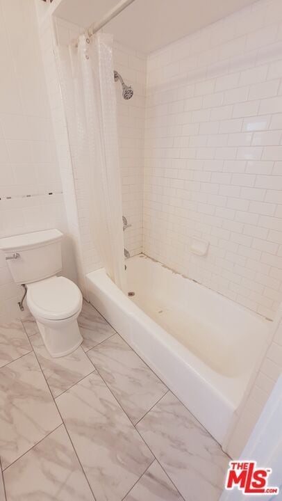 Building Photo - 5405 Russell Ave