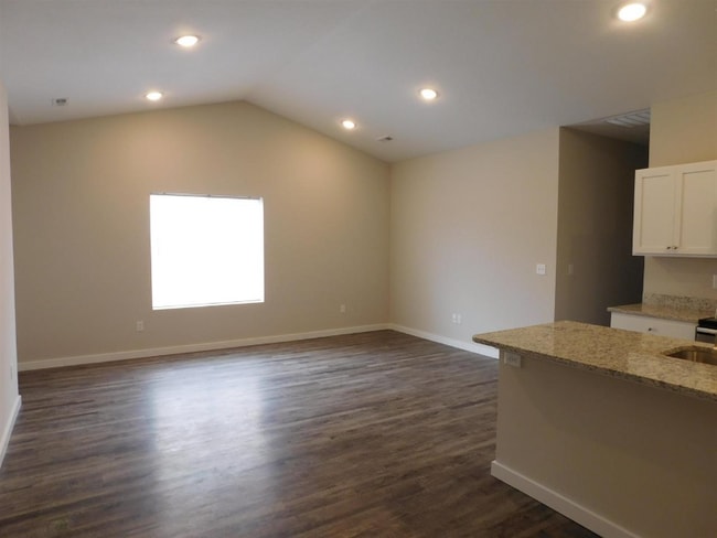 Building Photo - 12039 W Fontana St