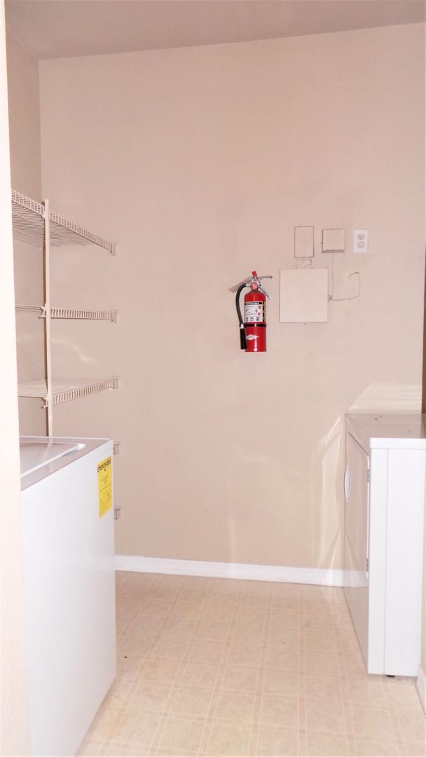 Building Photo - Beautiful 2/2 Ground Floor Condo in Gated Bella Terra Community-Orlando!