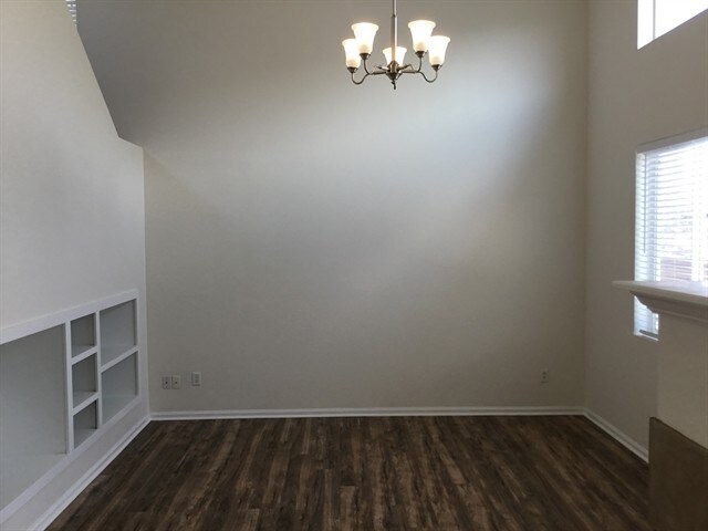 Building Photo - 5046 Pelican St