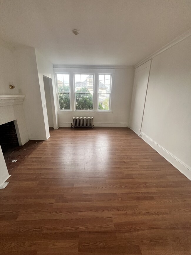 Building Photo - 245 E Northampton St