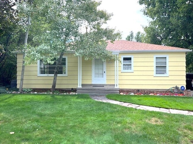 Building Photo - Perfect 4 Bedroom Skier Rental