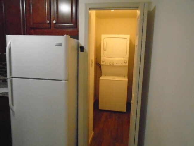 Building Photo - 3405 Sullivan Trl