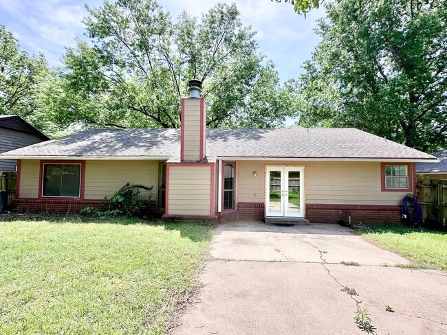 Building Photo - 3 Bed 2 Bath Home in Windsor Estates
