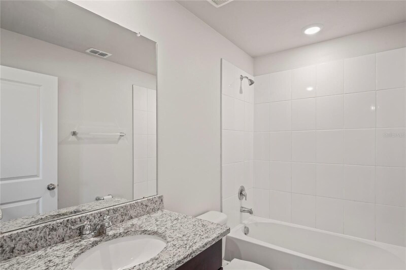 Building Photo - 3336 Fresno Pl