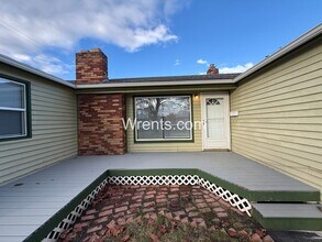 Building Photo - 3 Bedrooms | 1 Bathroom | Rancher with Large Detached Shop