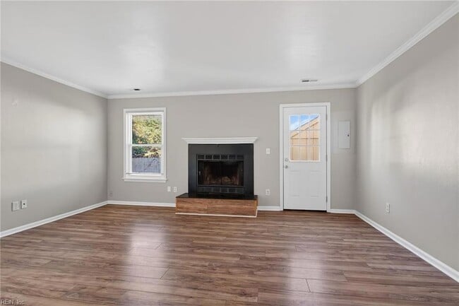 Building Photo - 226 Greenbrier Ave