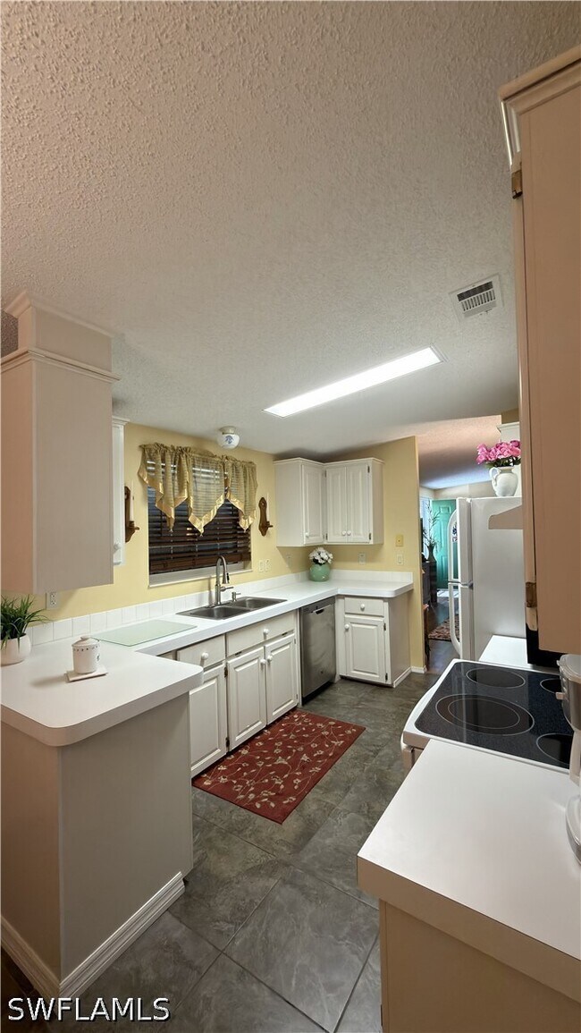 Building Photo - 26239 Bonita Fairways Cir