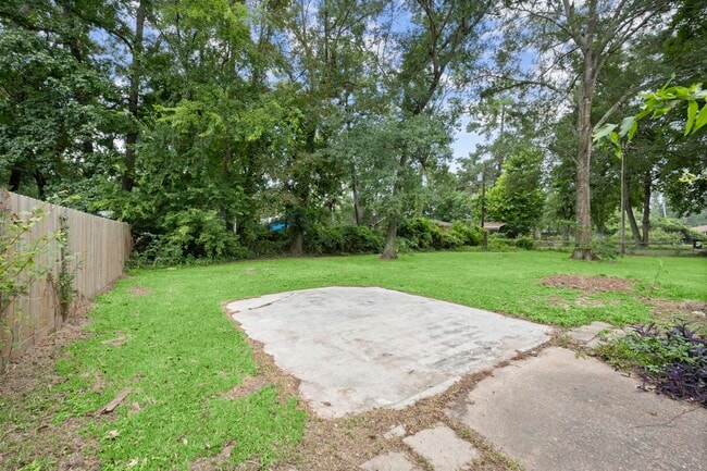 Building Photo - 205 Taft Ave