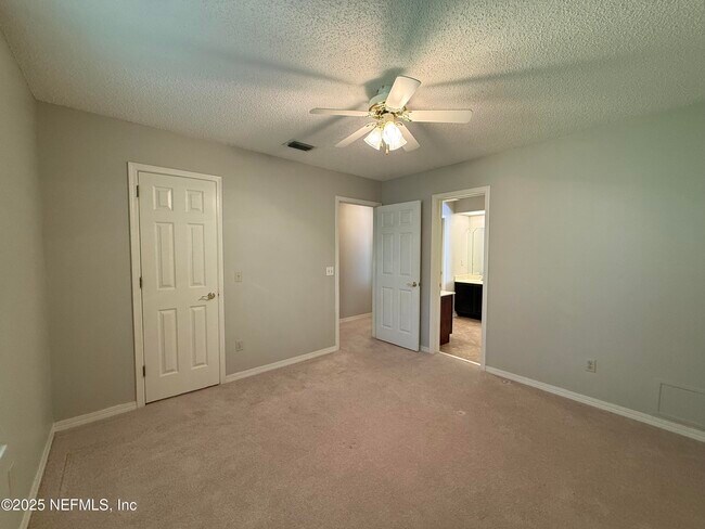 Building Photo - 2217 Hammock Oaks Dr N