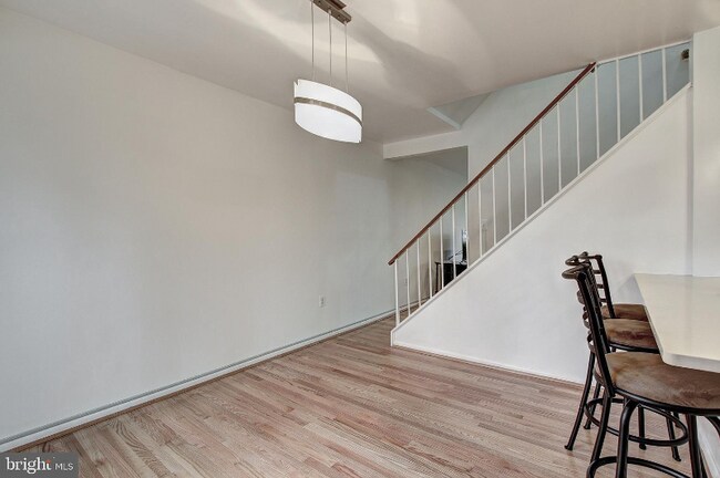 Building Photo - 4700 Parkman Ct