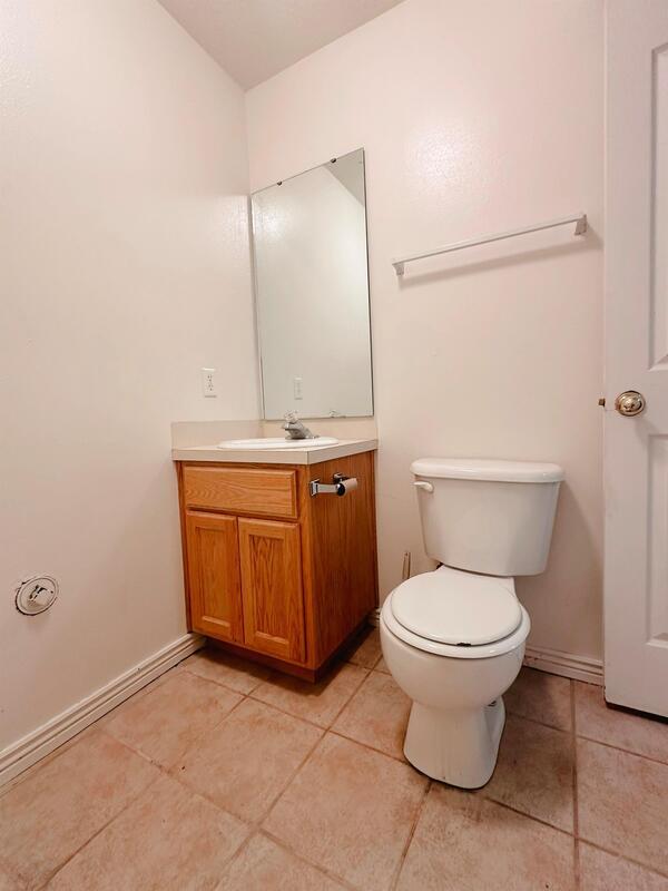 Building Photo - 1675 W 100 N