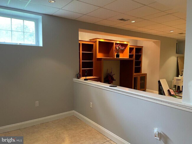 Building Photo - 728 Slate Hill Dr