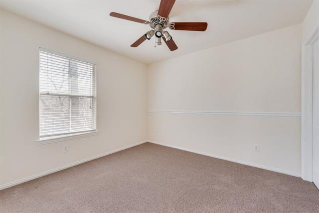 Building Photo - 9913 Lexington Dr