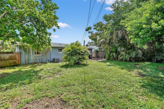 Building Photo - 11119 Temple Ave