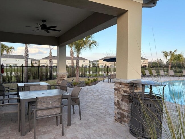 Building Photo - 2724 Skyline Lp