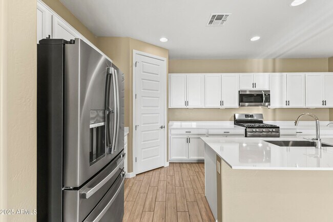 Building Photo - 2603 S Barks Canyon Trail
