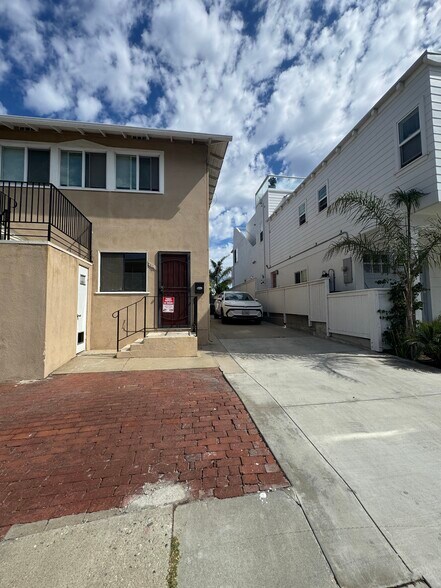 Building Photo - 714 Loma Dr